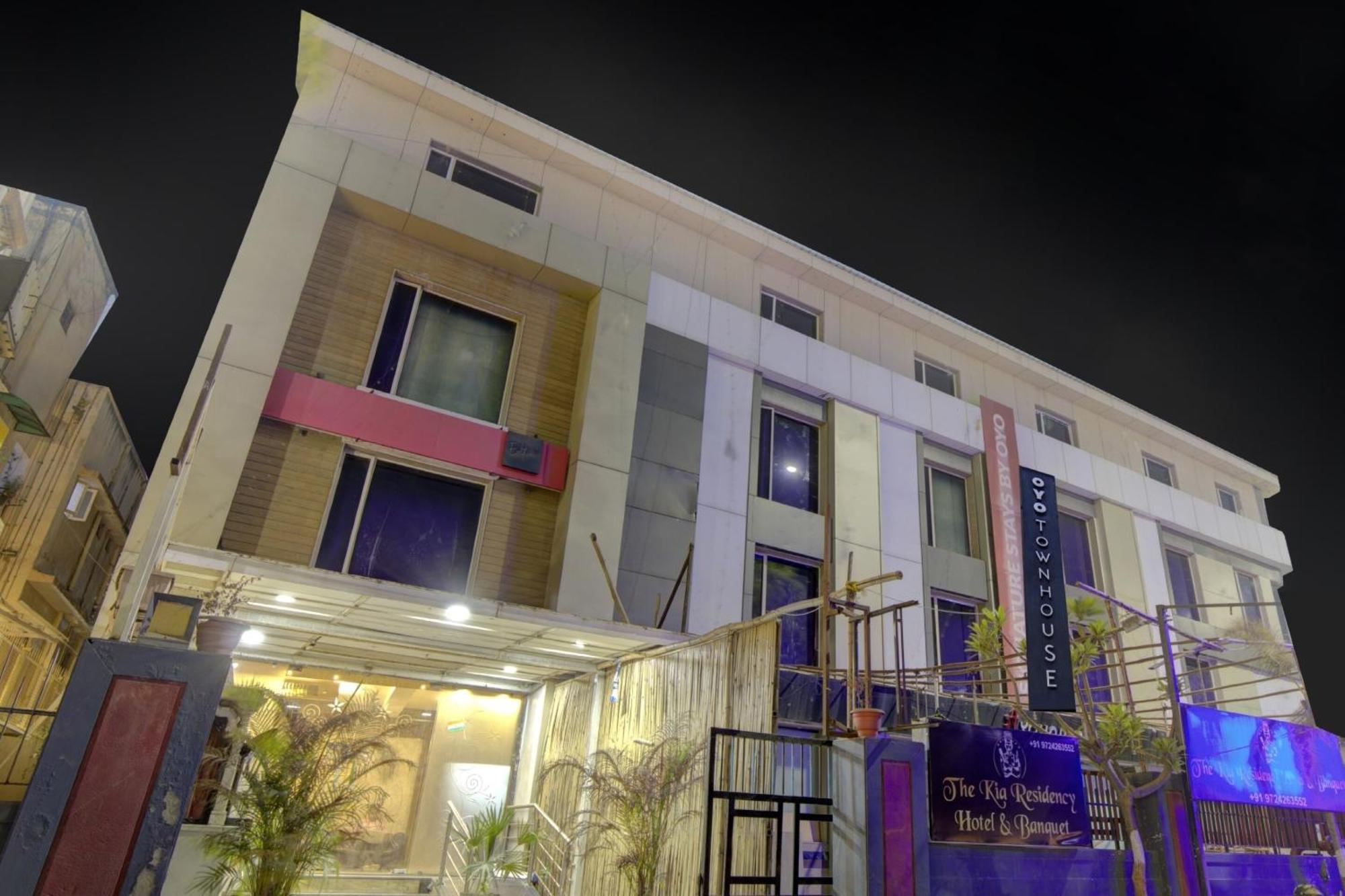 Hotel O The Kia Residency Hotel And Banquet อาเมดาบัด ภายนอก รูปภาพ